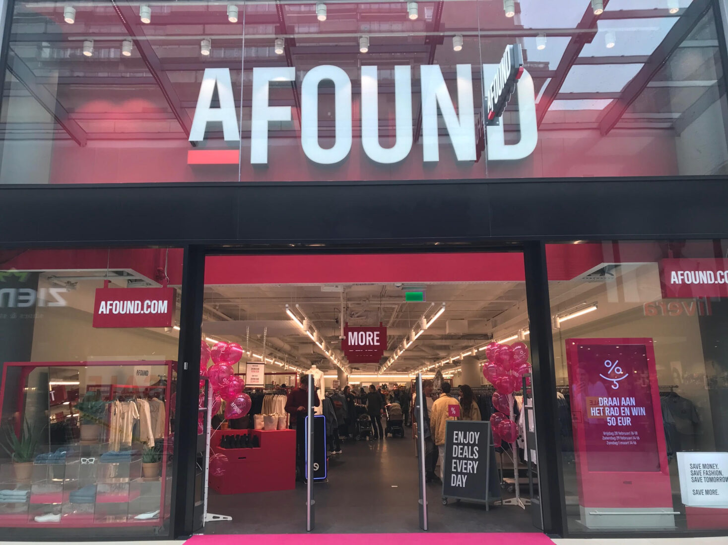 H&amp;M shuts down its digital outlet store Afound