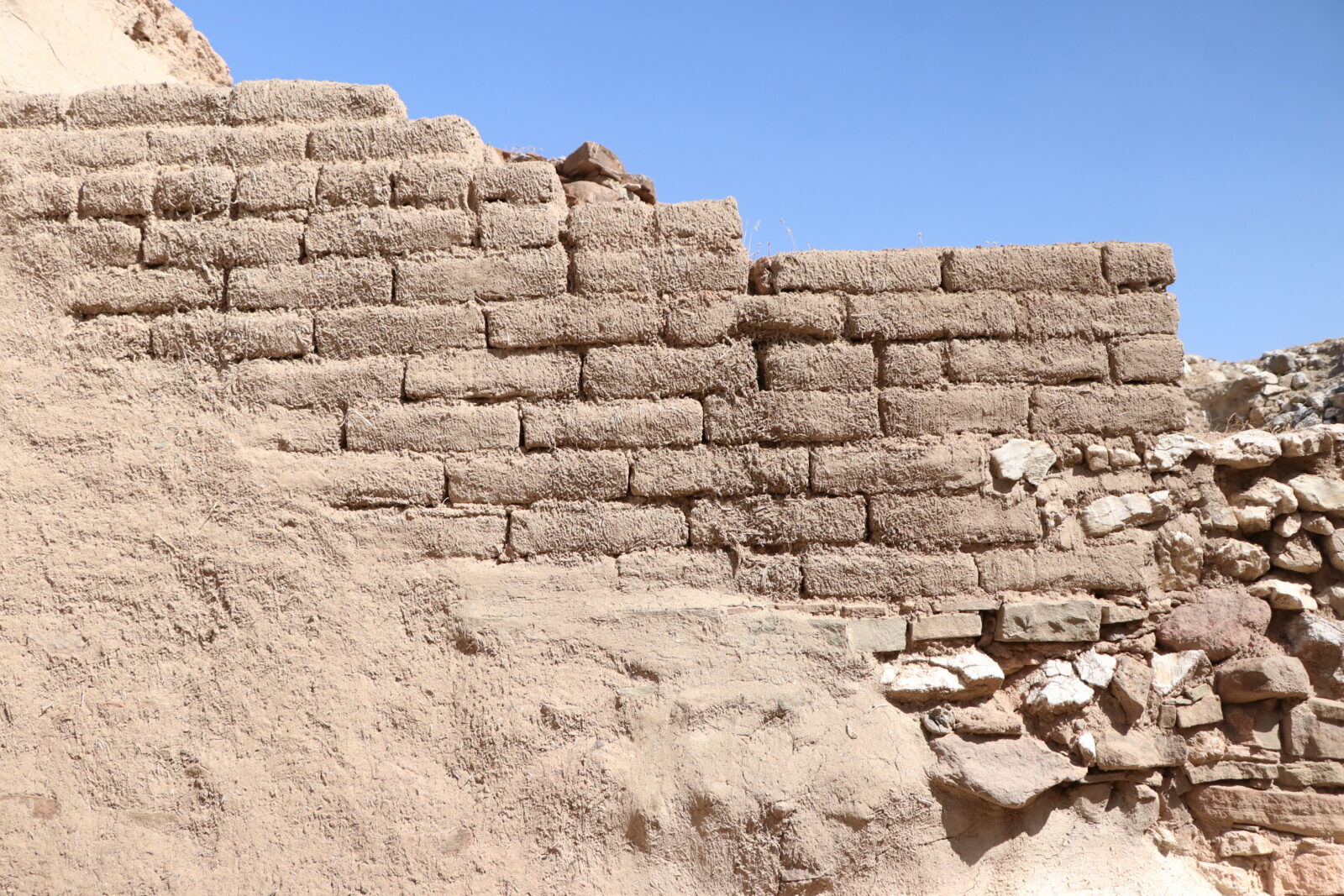 Hittite-era mudbrick structures at Porsuk-Zeyve Hoyuk near the village of Porsuk in the Ulukisla district of Nigde have survived fires in the 15th and 16th centuries B.C., Türkiye, Sept. 3, 2024. (AA Photo)