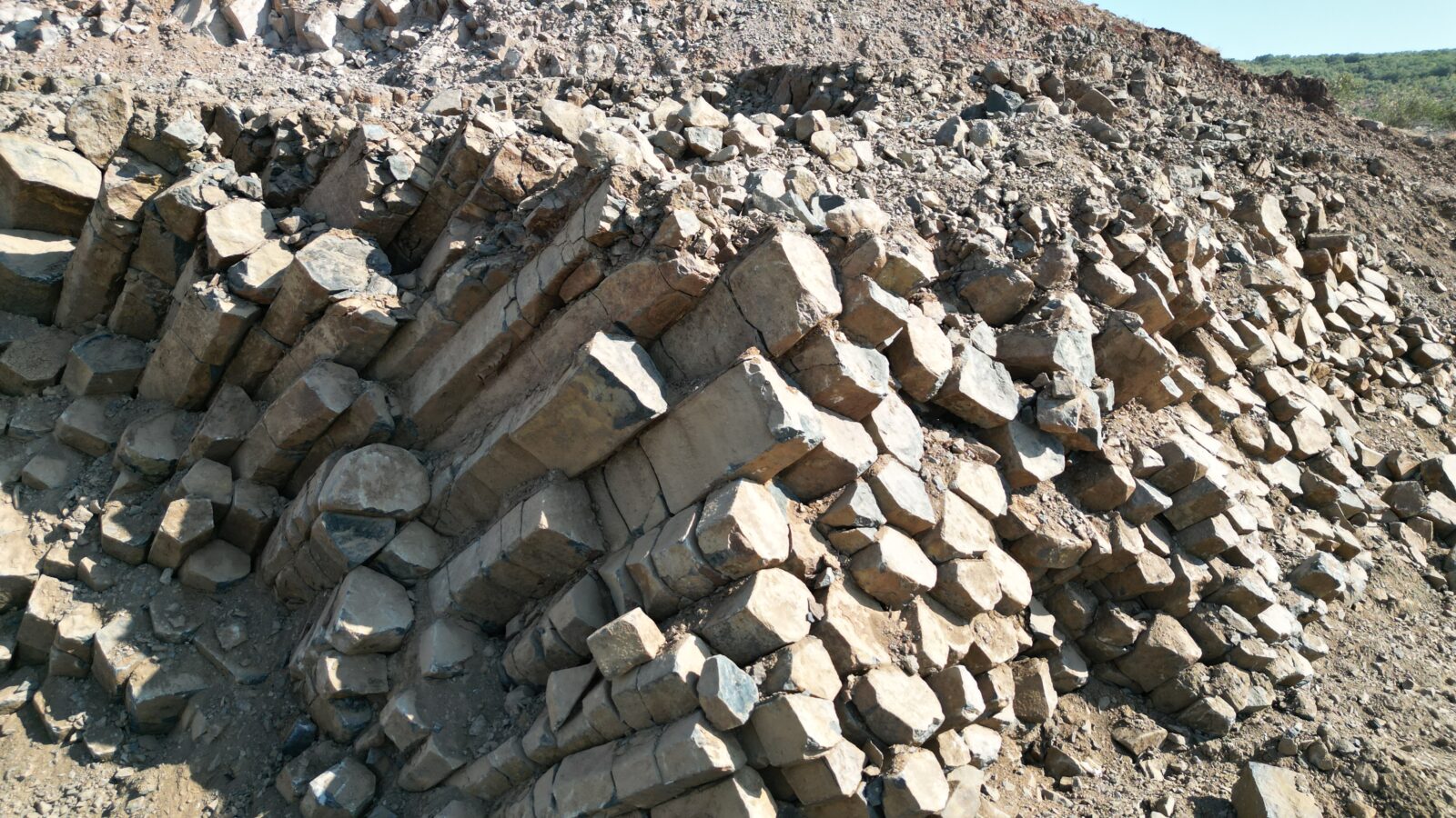 Basalt columns exposed during road works in Siverek district of Sanliurfa, Türkiye, September 3, 2024 (AA Photo)