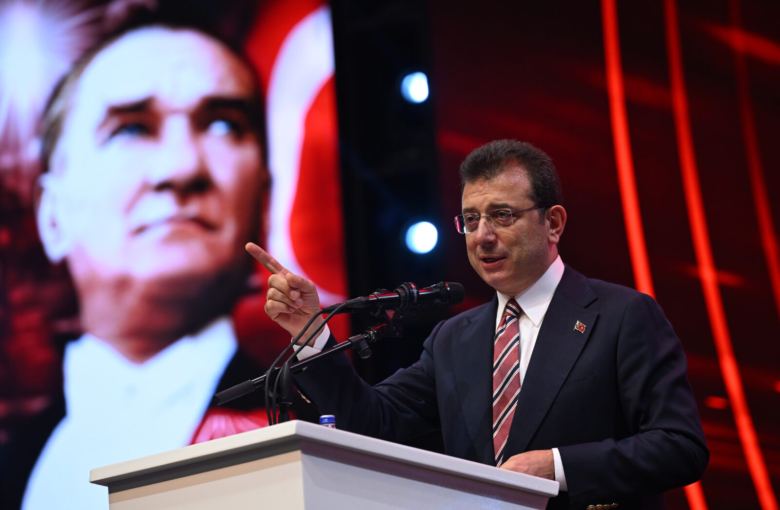 Survey: 10 most popular politicians among youth in Türkiye