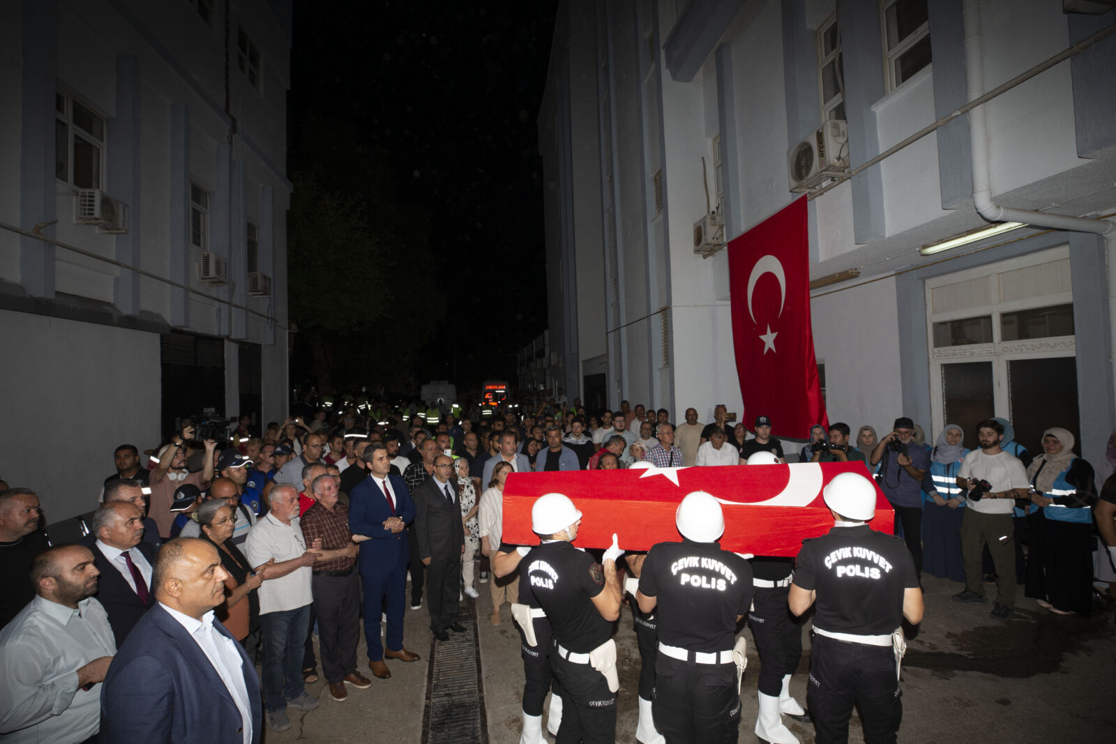 Turkish-American activist Eygi killed by Israeli forces laid to rest in Türkiye