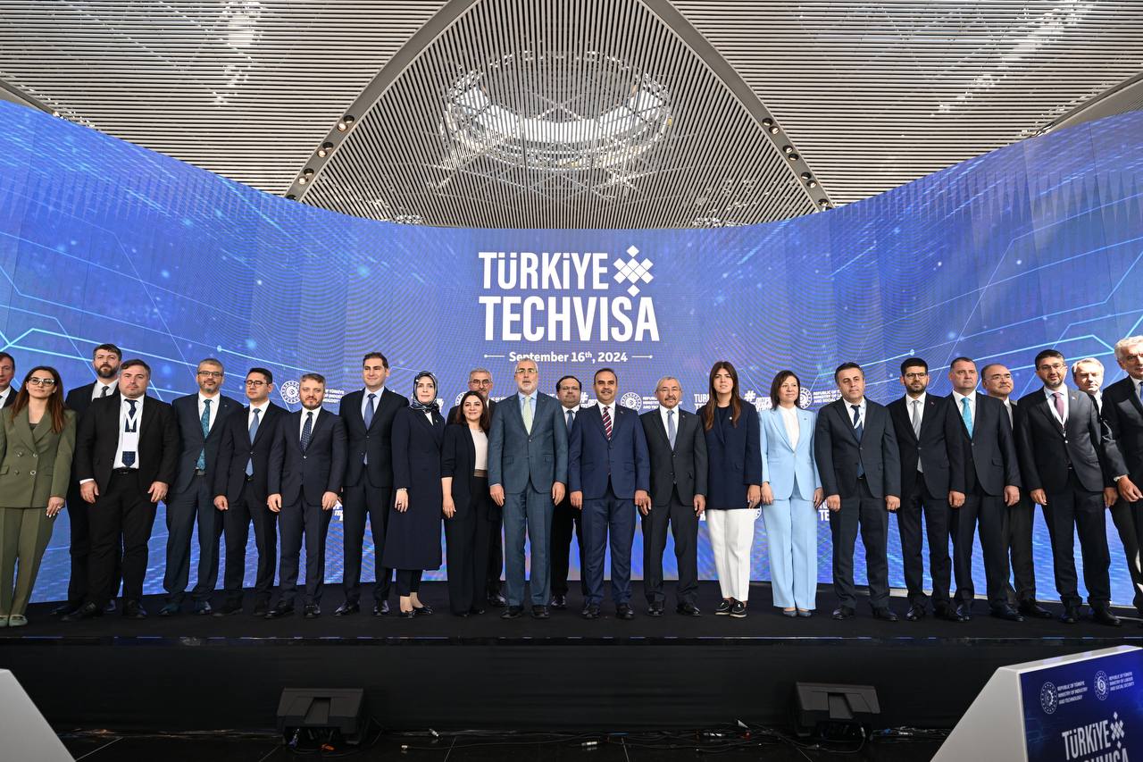 Minister of Industry and Technology Mehmet Fatih Kacir and Minister of Labor and Social Security Vedat Isikhan attended the “Türikye Tech Visa” program launch ceremony at Istanbul Airport. Istanbul, Türkiye, September 16, 2024 (AA Photo)