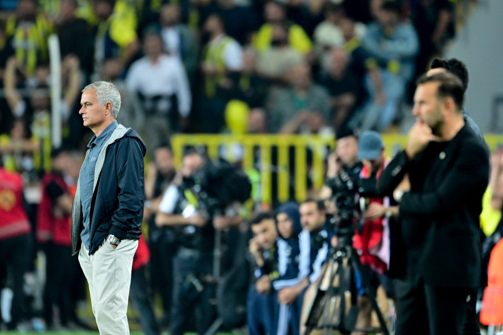 ISTANBUL, TURKIYE - SEPTEMBER 21: Head Coach of Fenerbahce Jose Mourinho follows the Turkish Super Lig 6th week match between Fenerbahce and Galatasaray at Ulker Stadium in Istanbul, Turkiye on September 21, 2024. ( Abdulhamid Hoşbaş - Anadolu Agency )<img src=