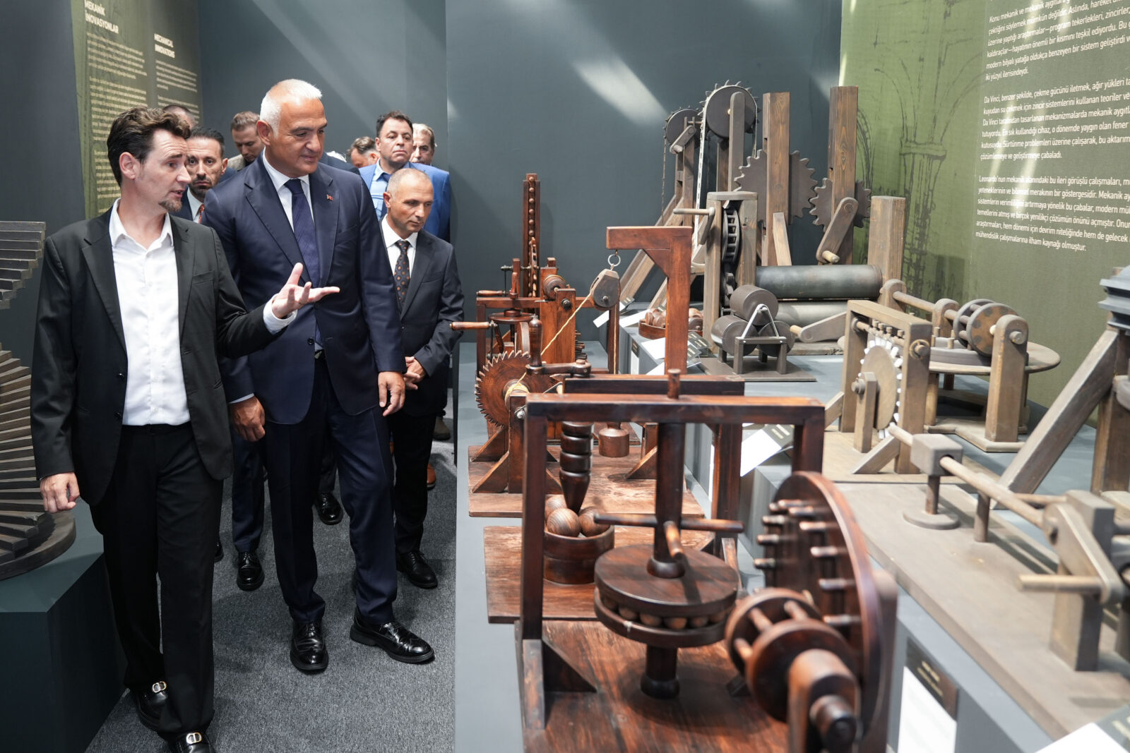 Istanbul Culture Route Festival kicks off with tourism minister, global artists in attendance