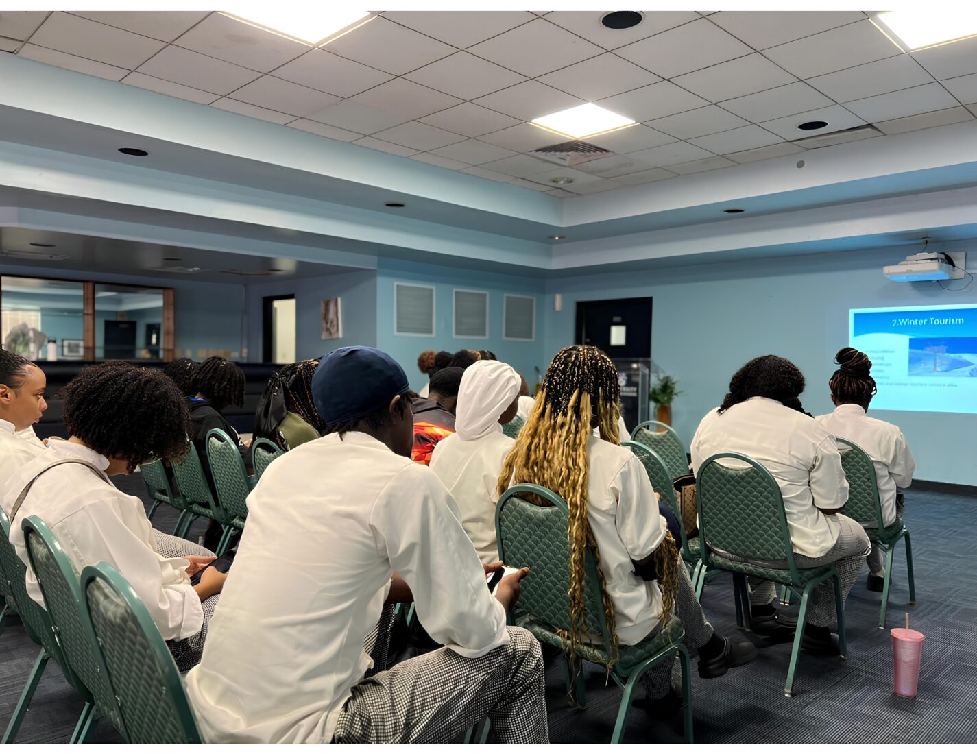 Head of the Department of Gastronomy and Culinary Arts at Alanya University associate professor Esra Mankan (in photo) gives a lecture at the University of Bahamas within the framework of the Erasmus program, Nassau, capital of The Bahamas, Sept. 5, 2024. (AA Photo)