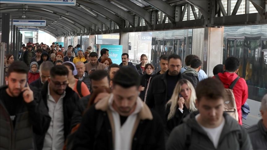 Life expectancy in Türkiye declines slightly to 77.3 years