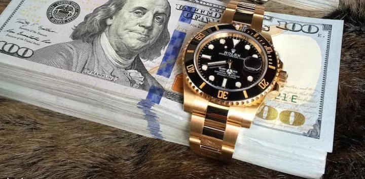Are luxury watches used for money laundering in Türkiye-based crime groups?