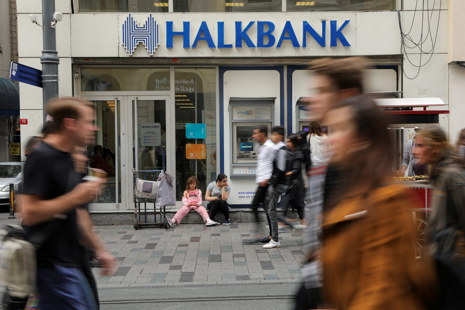Türkiye introduces payment regulations for transactions exceeding TL 7,000