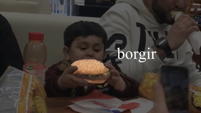A video cover of Turkish pronunciation of word “burger,” 2021 (Photo via Youtube)