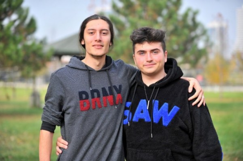 Two young university students, Via Posta 