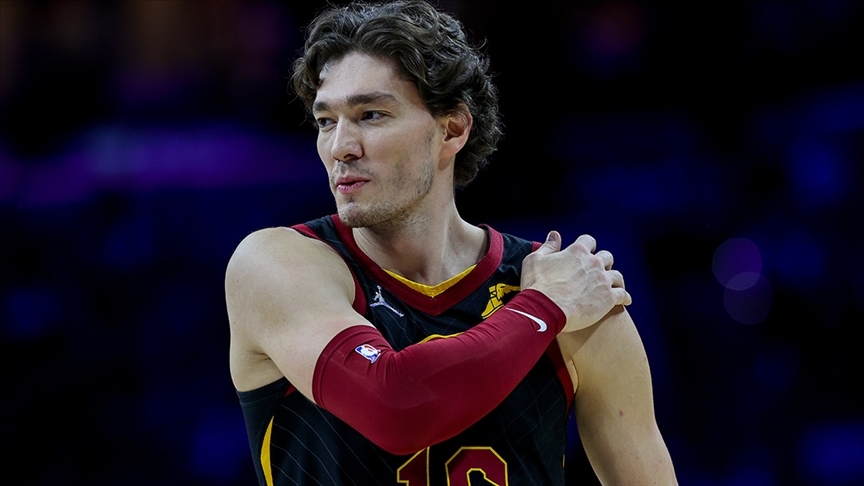 Cedi Osman’s powerful presence on the court reflects his dedication and skill in the game. October 21, 2022. (AA Photo)