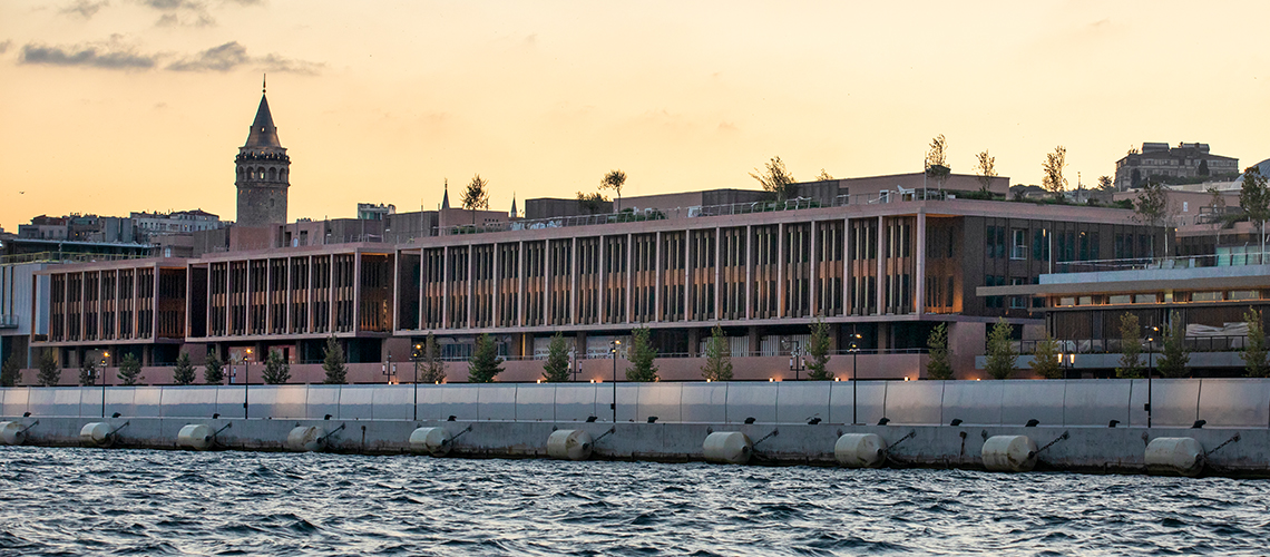 Turkish tycoon Sahenk faces losing Istanbul