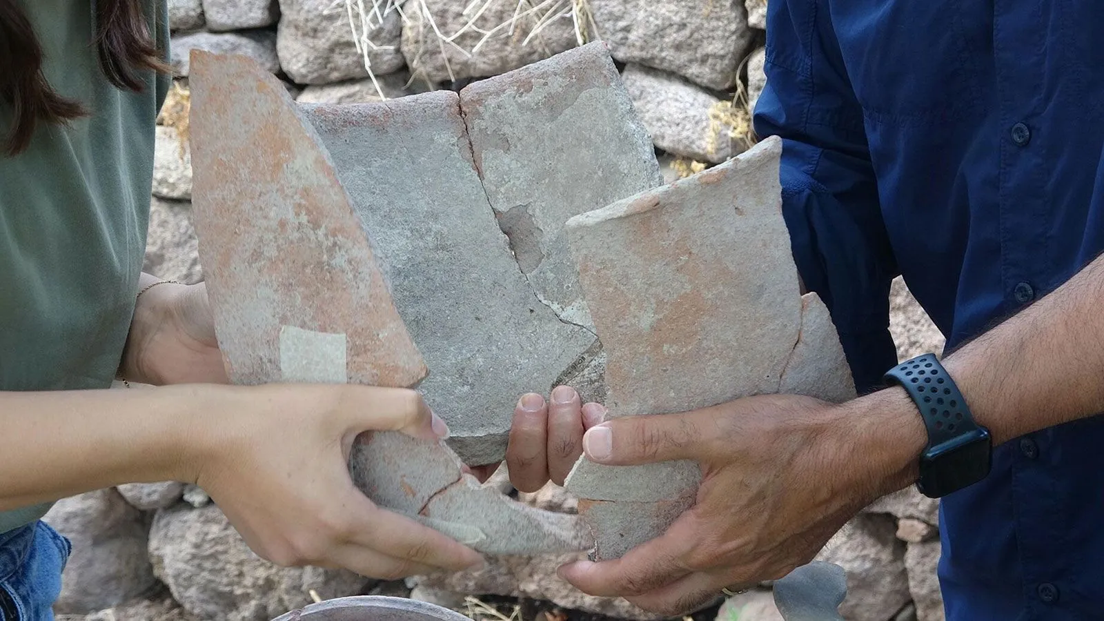 1,700-year-old chamber pot unearthed at the Assos Archaeological Site in Canakkale, Türkiye, October 1, 2024 (DHA Photo)