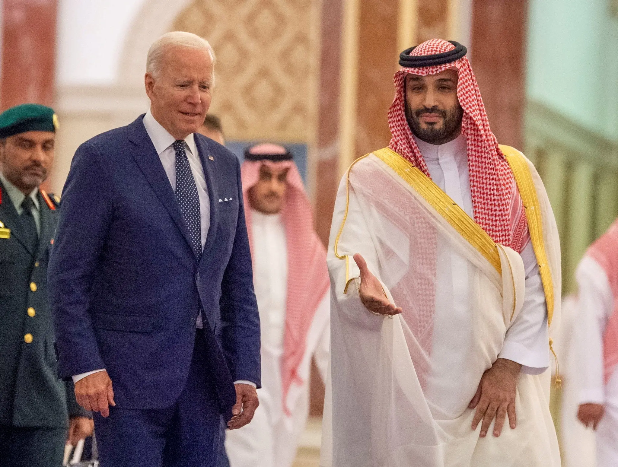 US approves $2.2B in weapons sales to UAE, Saudi Arabia