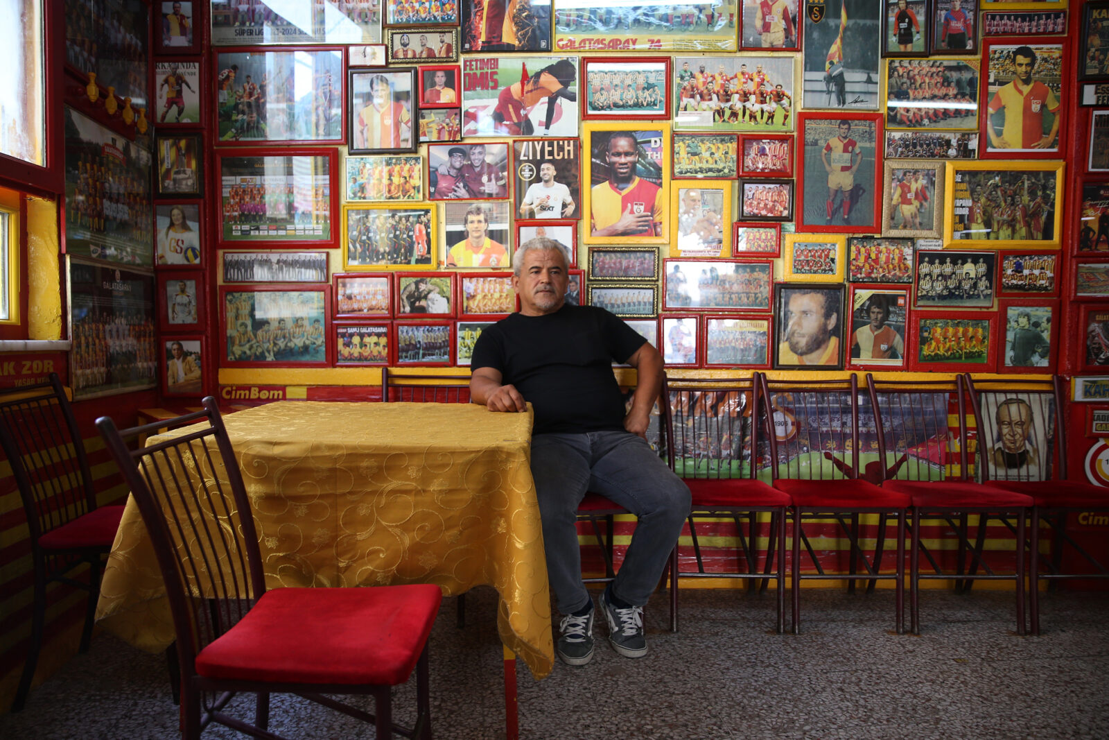 Veli Turan, a resident of Manisa, carries on the legacy of his father, a devoted Galatasaray fan who opened the 