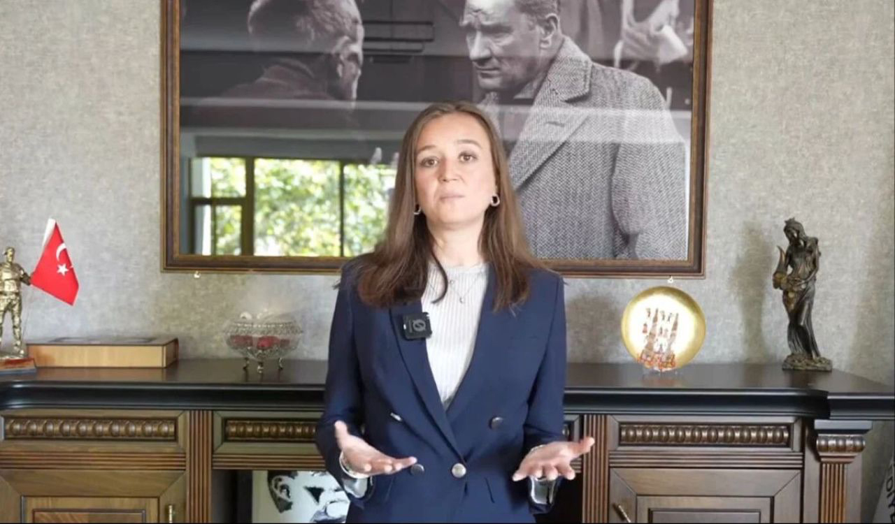 Turkish mayor addresses love affair rumors with opposition leader in new video