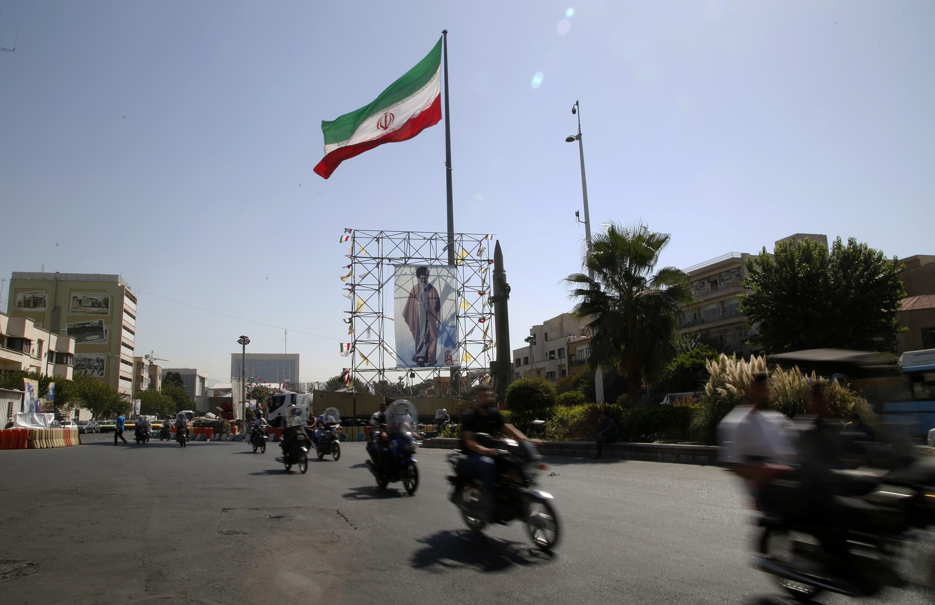Iran warns Gulf states not to allow use of airspace for Israeli strikes