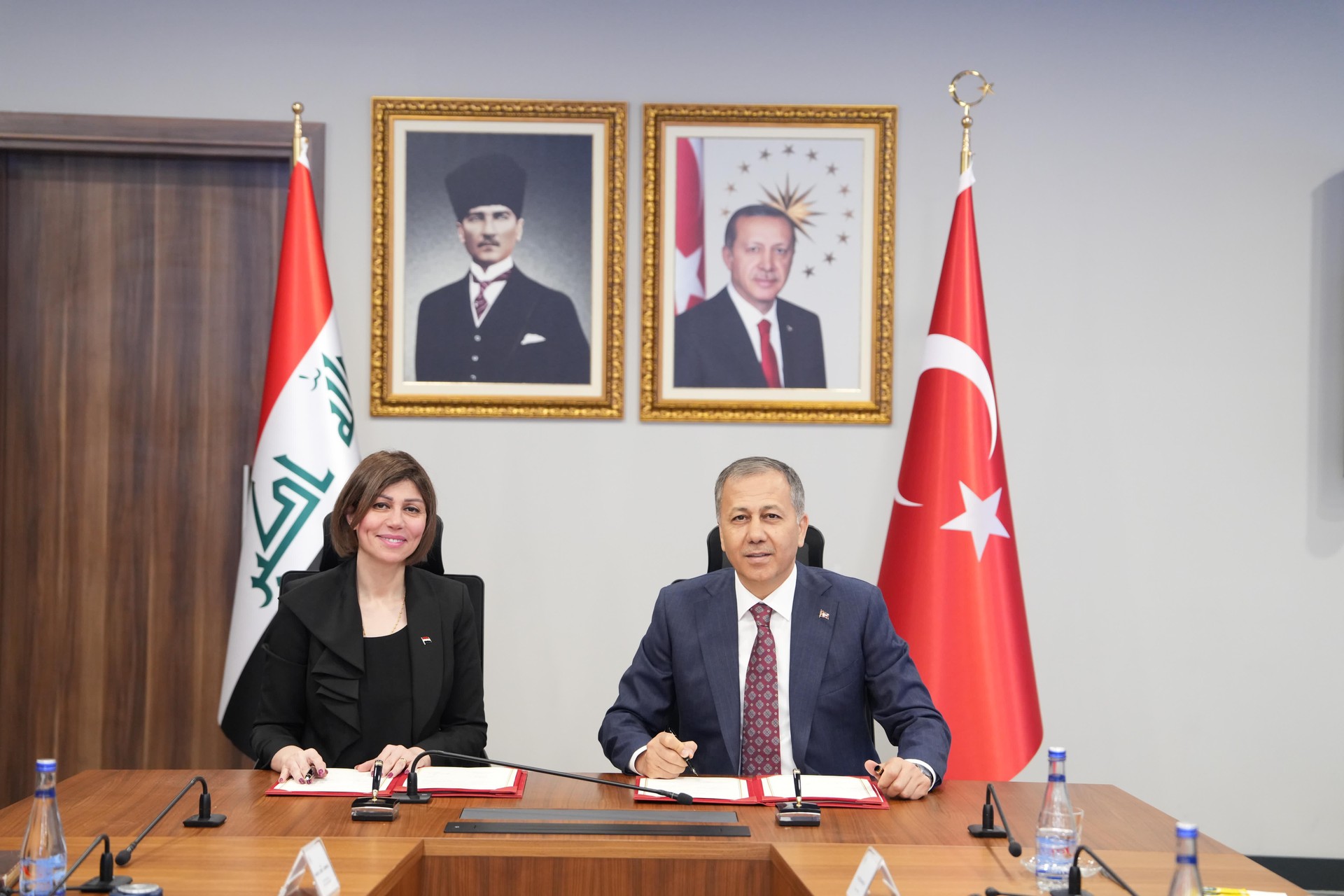 Interior Minsiter Ali Yerlikaya and Iraq's Minister of Migration and Displaced Persons Evan Faiq Jabro sign memorandum of understanding on cooperation regarding “migration and voluntary return,