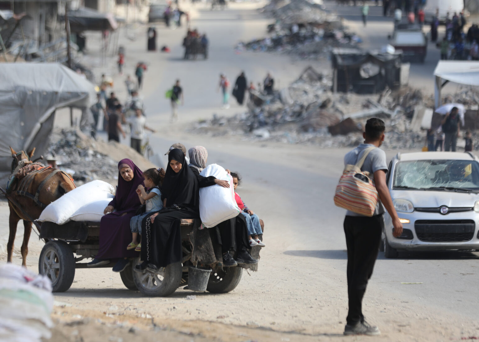 Israeli plan to seal off aid in Gaza raises concerns over starvation
