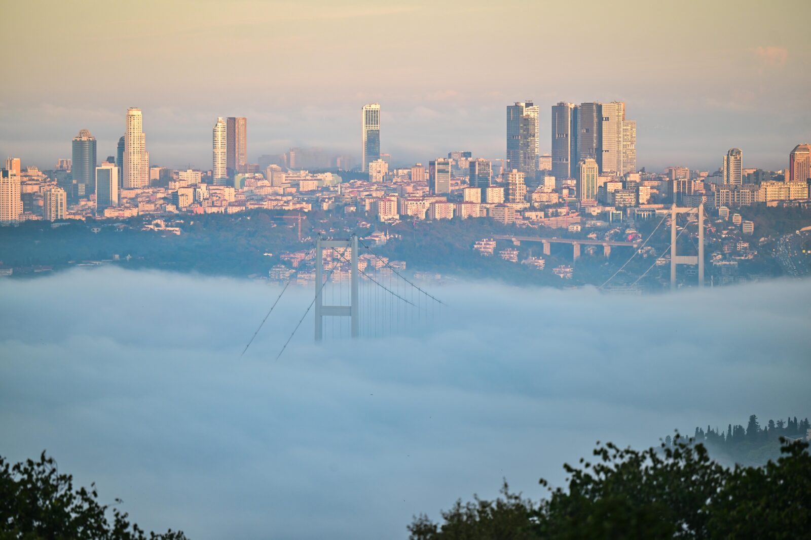 A general view from Istanbul while the fog covers the sky in a fall morning in Beykoz, Cekmekoy, Sancaktepe, Sultanbeyli, Kagithane, Uskudar, Umraniye, Besiktas and Sariyer districts of Istanbul, Türkiye, October 16, 2024. (AA Photo)