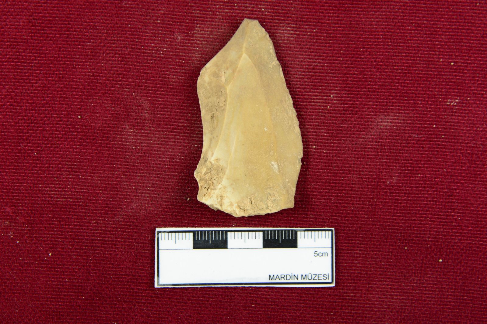 Stone tools discovered during archaeological excavations at Ulukoy Cave in Gurs Valley, which is home to many historical ruins and stone houses from different periods, Türkiye, October 18, 2024. (AA Photo)