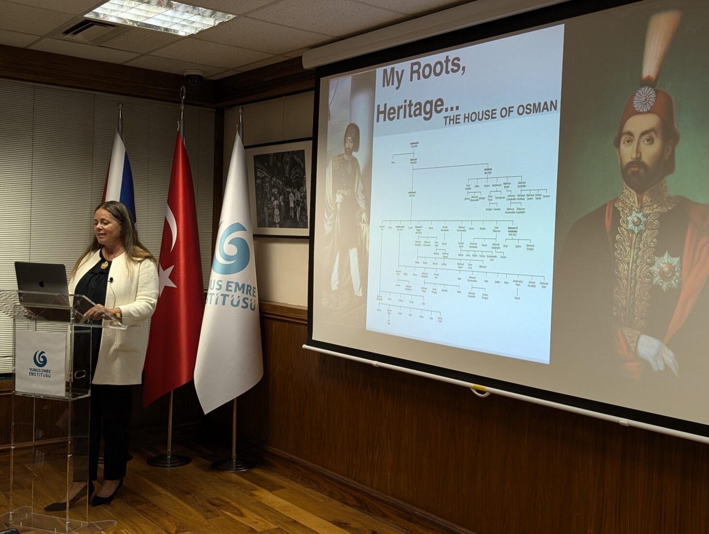 Ayse Gulnev Osmanoglu, a member of the Ottoman dynasty, shared insights into the history of the Ottoman Empire and her personal connection to the dynasty at a program held at the London Yunus Emre Institute (YEE) on Oct. 21, 2024. (AA Photo)