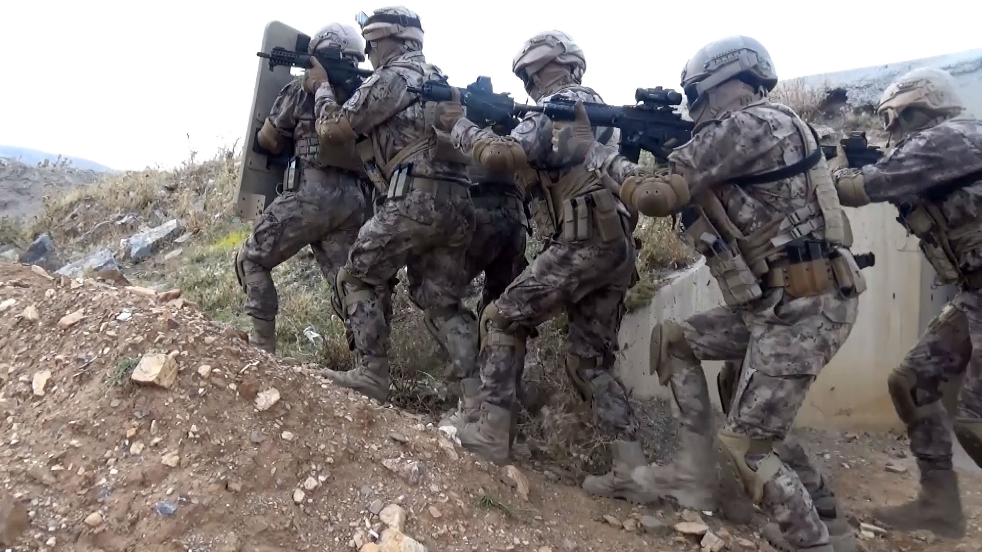 6 suspects detained in counterterrorism operation in Türkiye's Bitlis