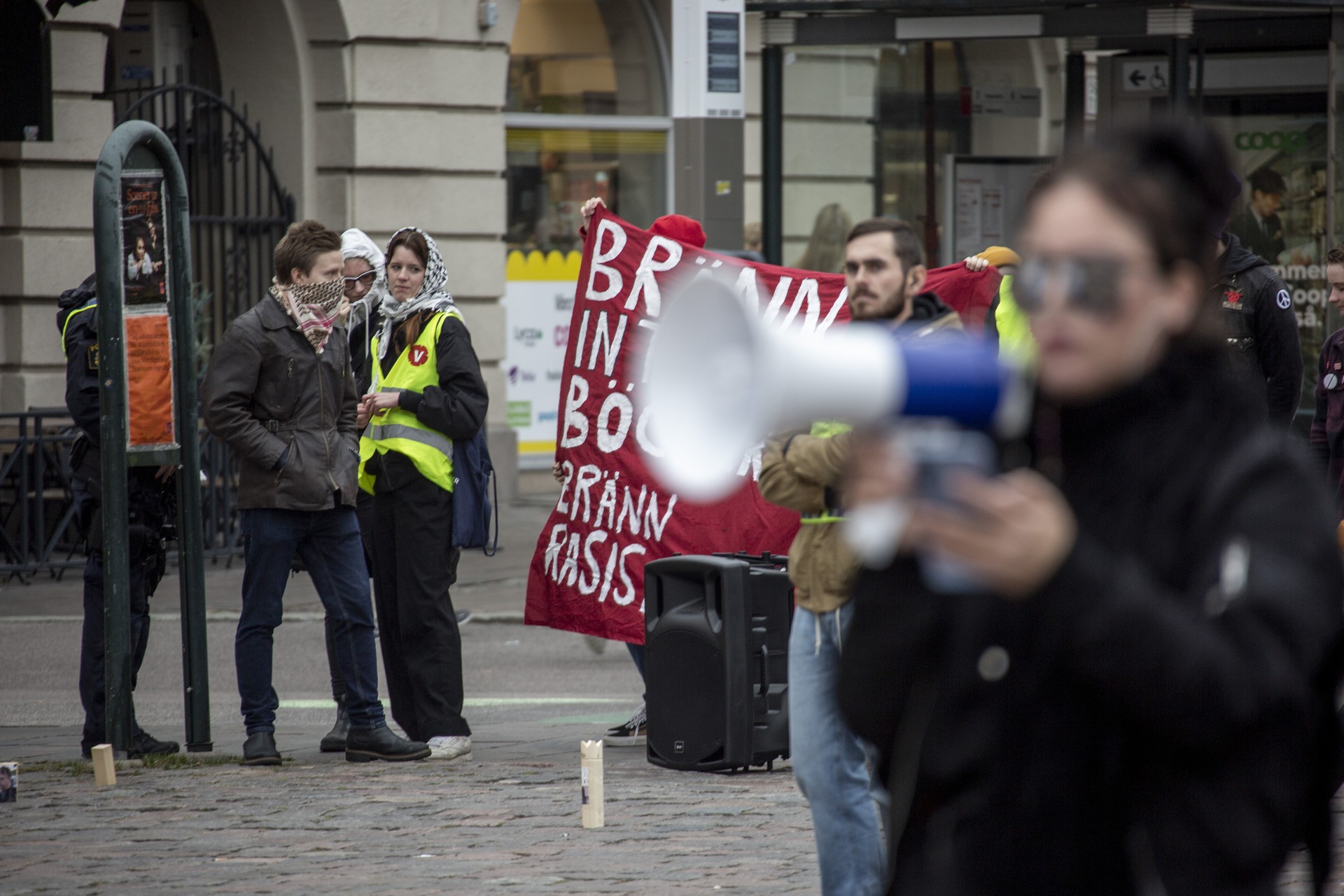 LINKOPING, SWEDEN - OCTOBER 26: Pro-Palestinian supporters gather during an anti-Islam demonstration led by Jade Sundberg, ACA “Cross Lady, in Stora Torget, Linkoping, Sweden on October 26, 2024. ( Narciso Contreras  - Anadolu Agency )