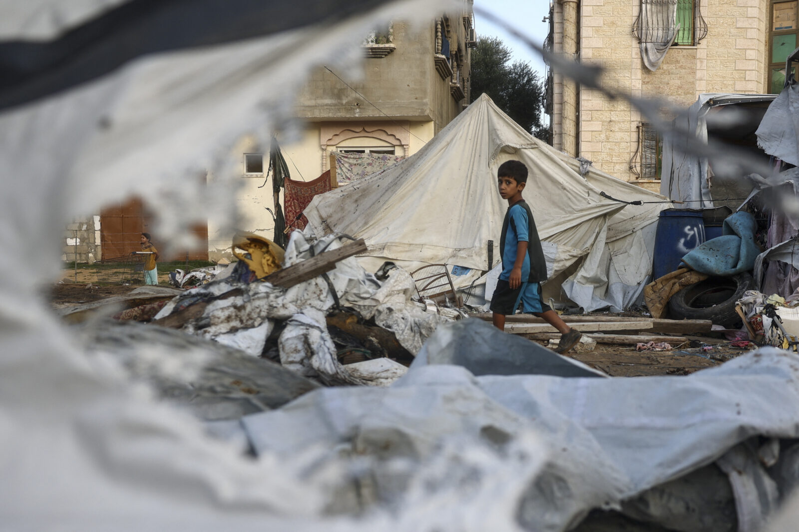Civil defense operations halted in northern Gaza due to ongoing Israeli attacks