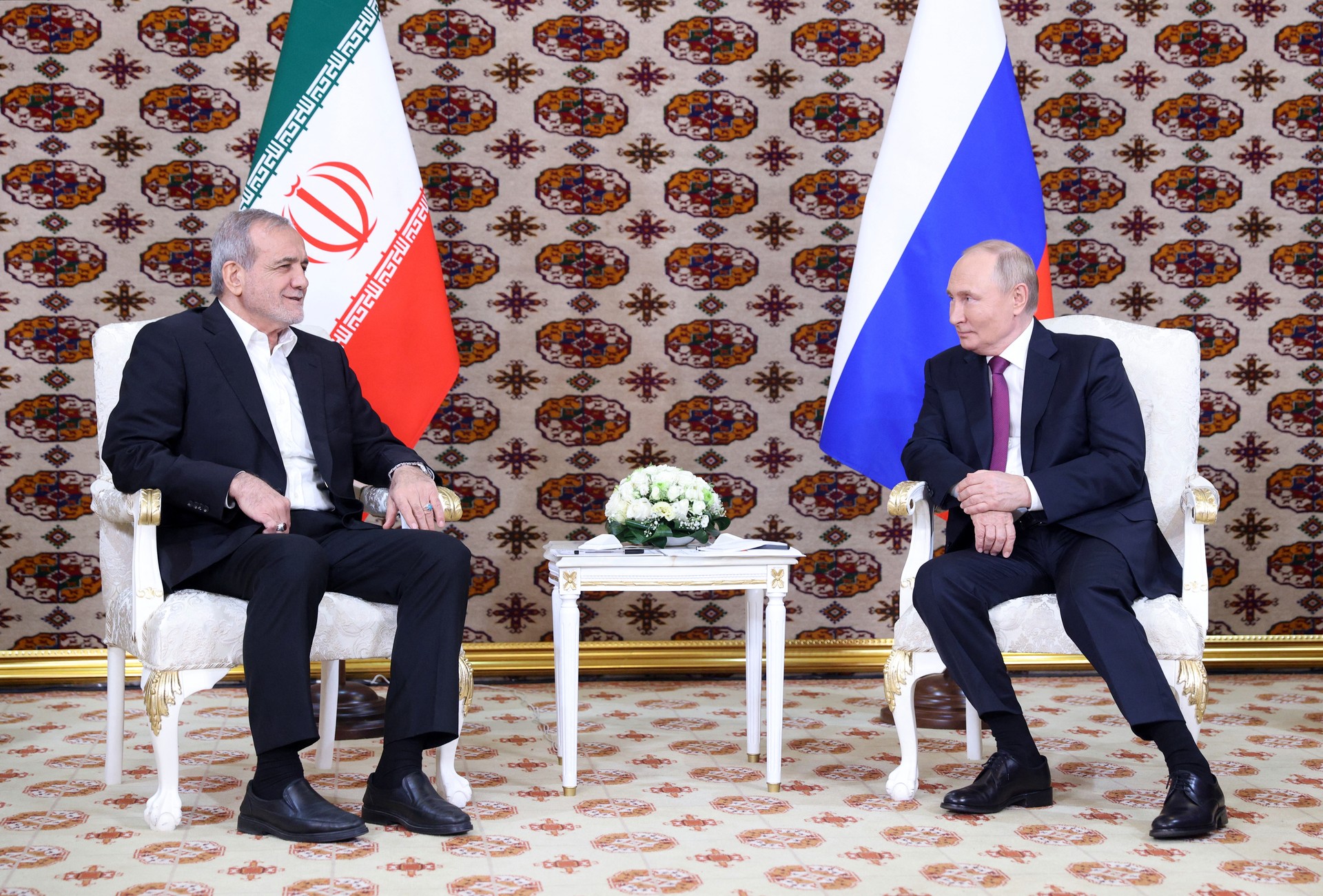 Russia, Iran urge Türkiye's crucial role in resolving escalating Syria conflict