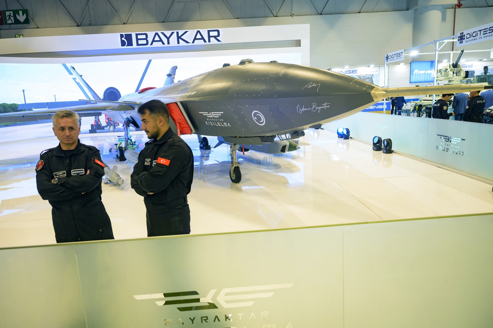Turkish defense giant Aselsan and drone maker Baykar sign $95.1M sales agreement