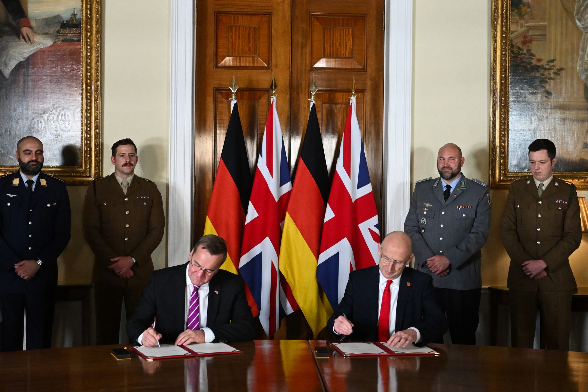 Britain and Germany to sign defense pact to counter Russian threat
