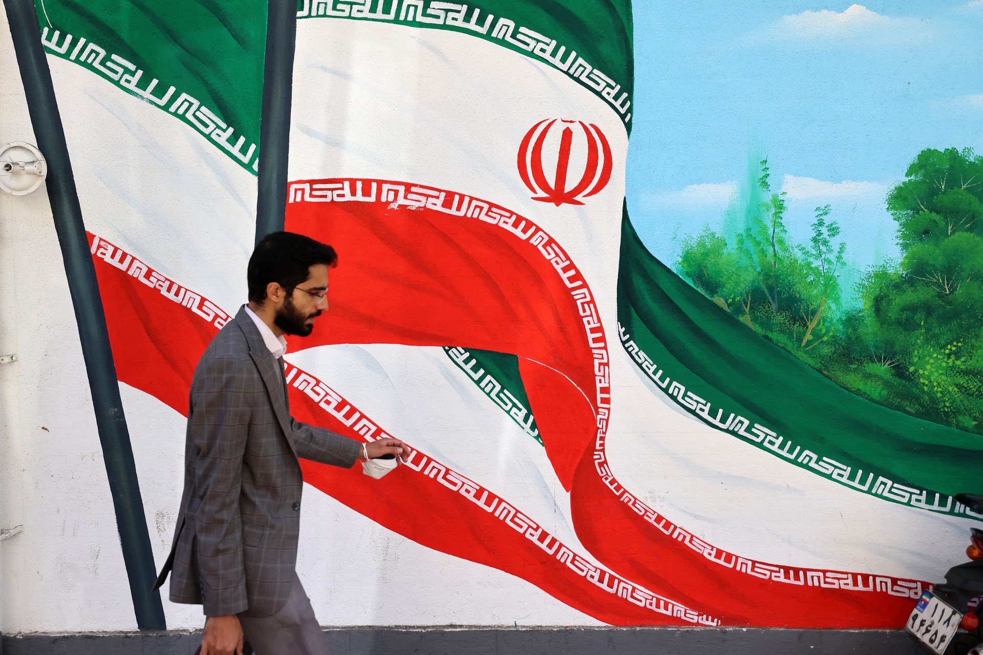 Iran warns of risk of war expanding beyond Middle East