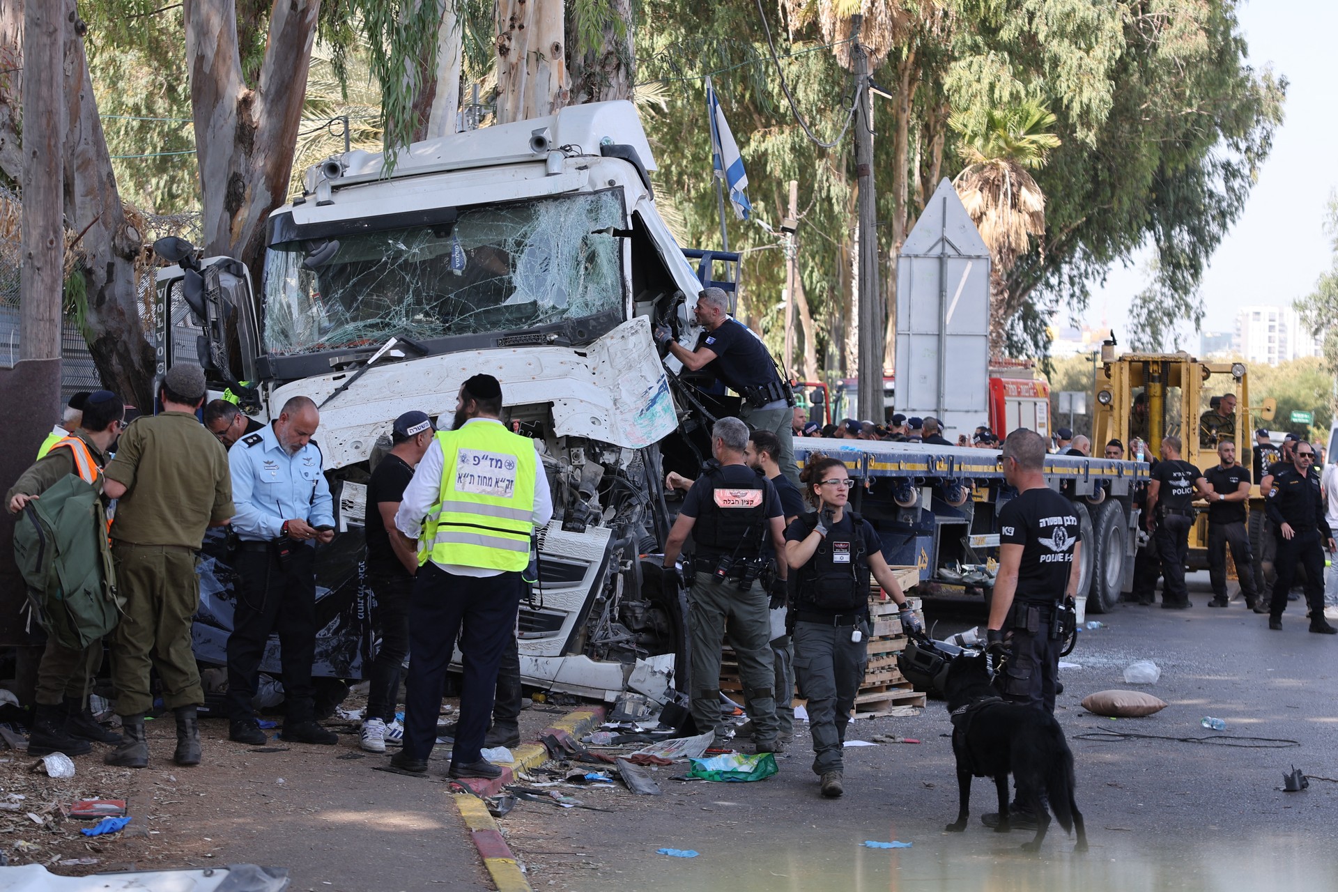 1 killed, 35 injured in truck ramming near Mossad headquarters in Tel Aviv
