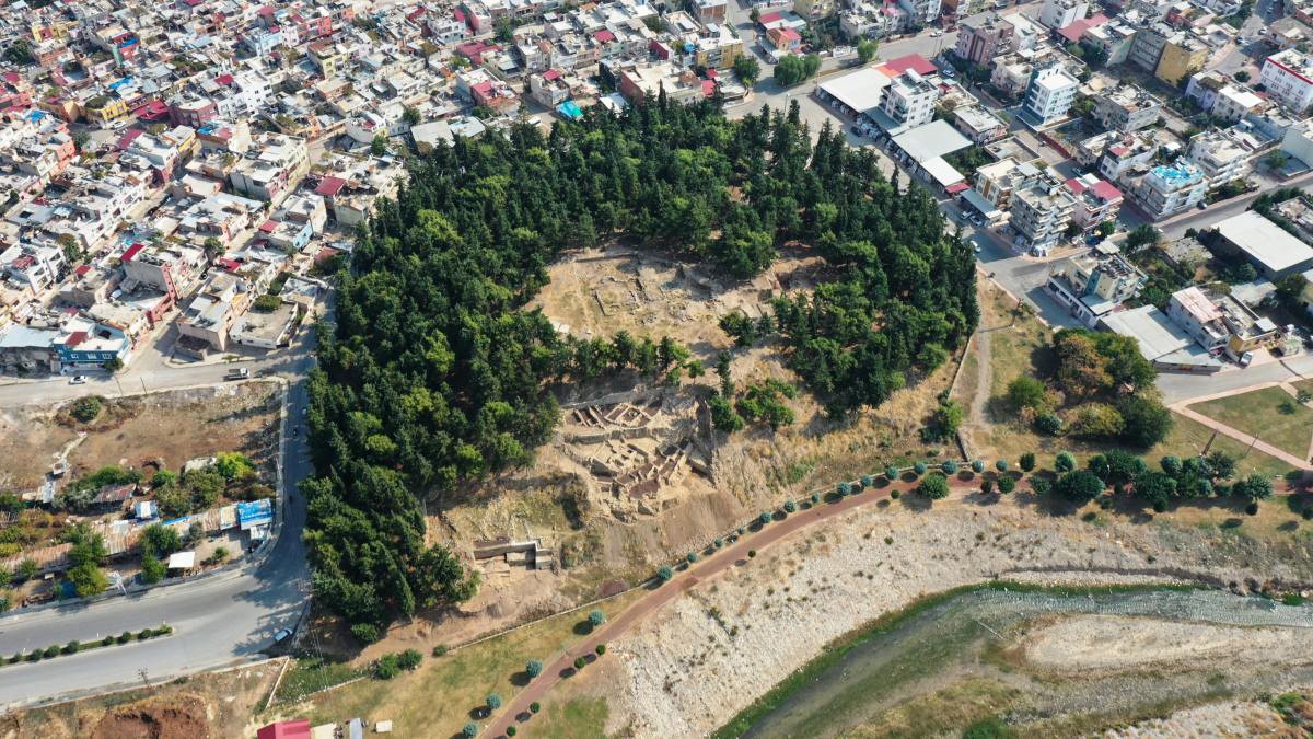 Excavation work is ongoing at Yumuktepe Hoyuk in Mersin, which dates back 9,000 years, Türkiye, Oct. 1, 2024. (IHA Photo)
