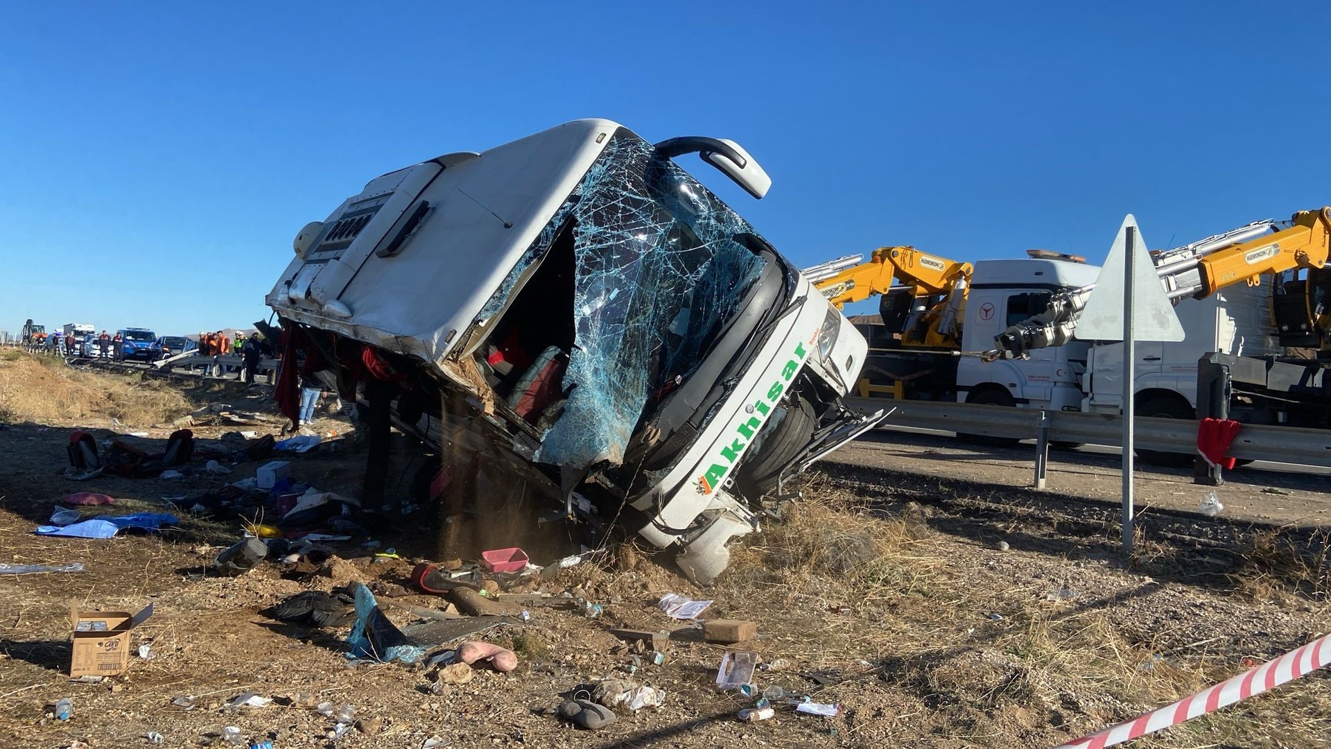 Fatal bus accident in Türkiye's Aksaray: 6 dead, 34 injured