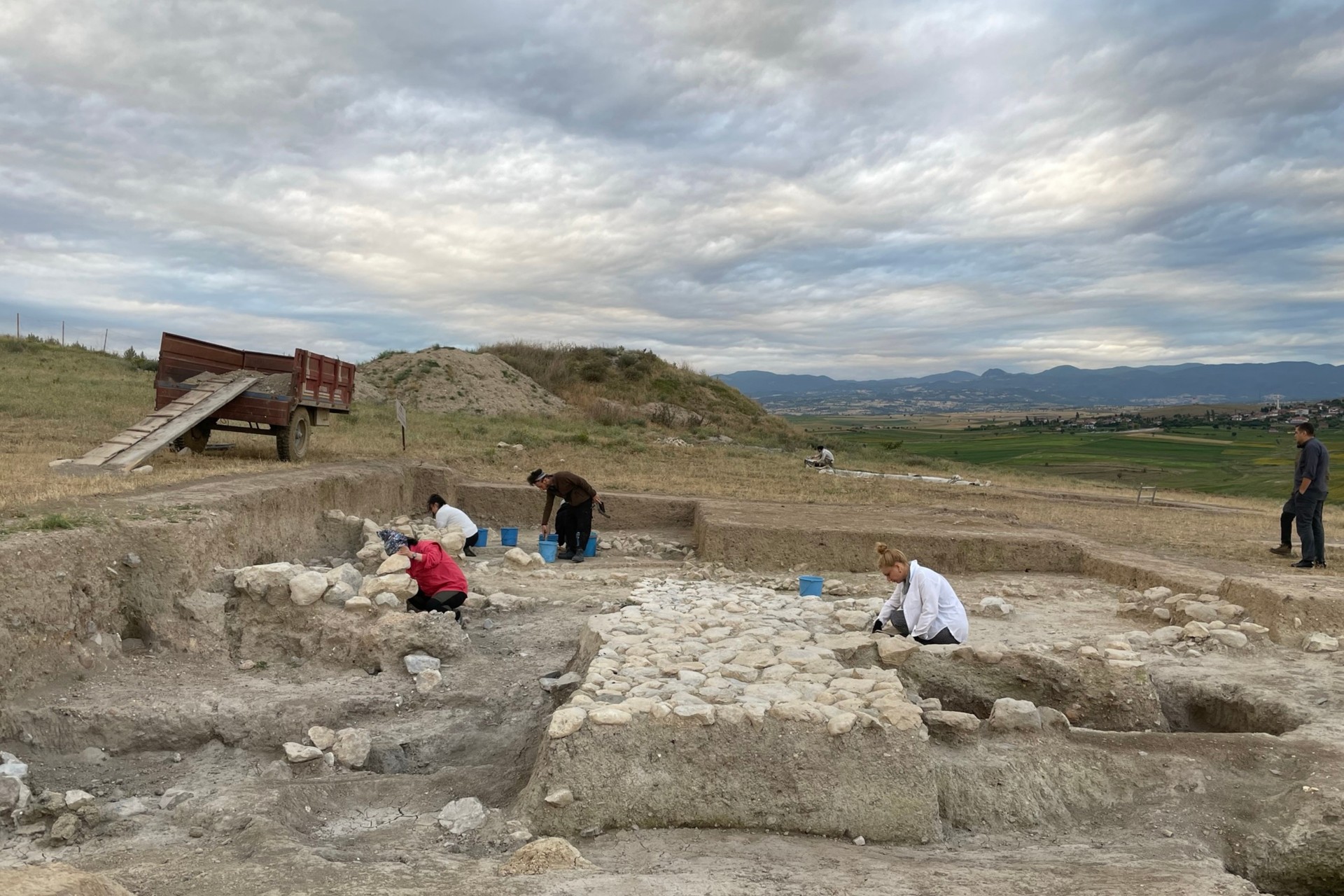 Archaeological excavation works at Oymaagac Hoyuk, Samsun, Türkiye, 2023. (Photo via Koray Erdogan/Türkiye Today)