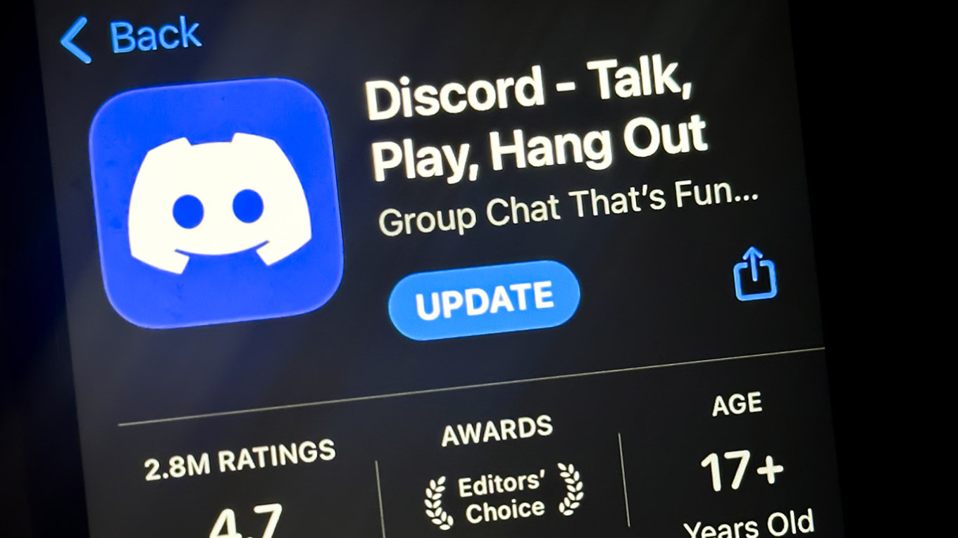 Discord app in the App Store. (TASS Photo) 