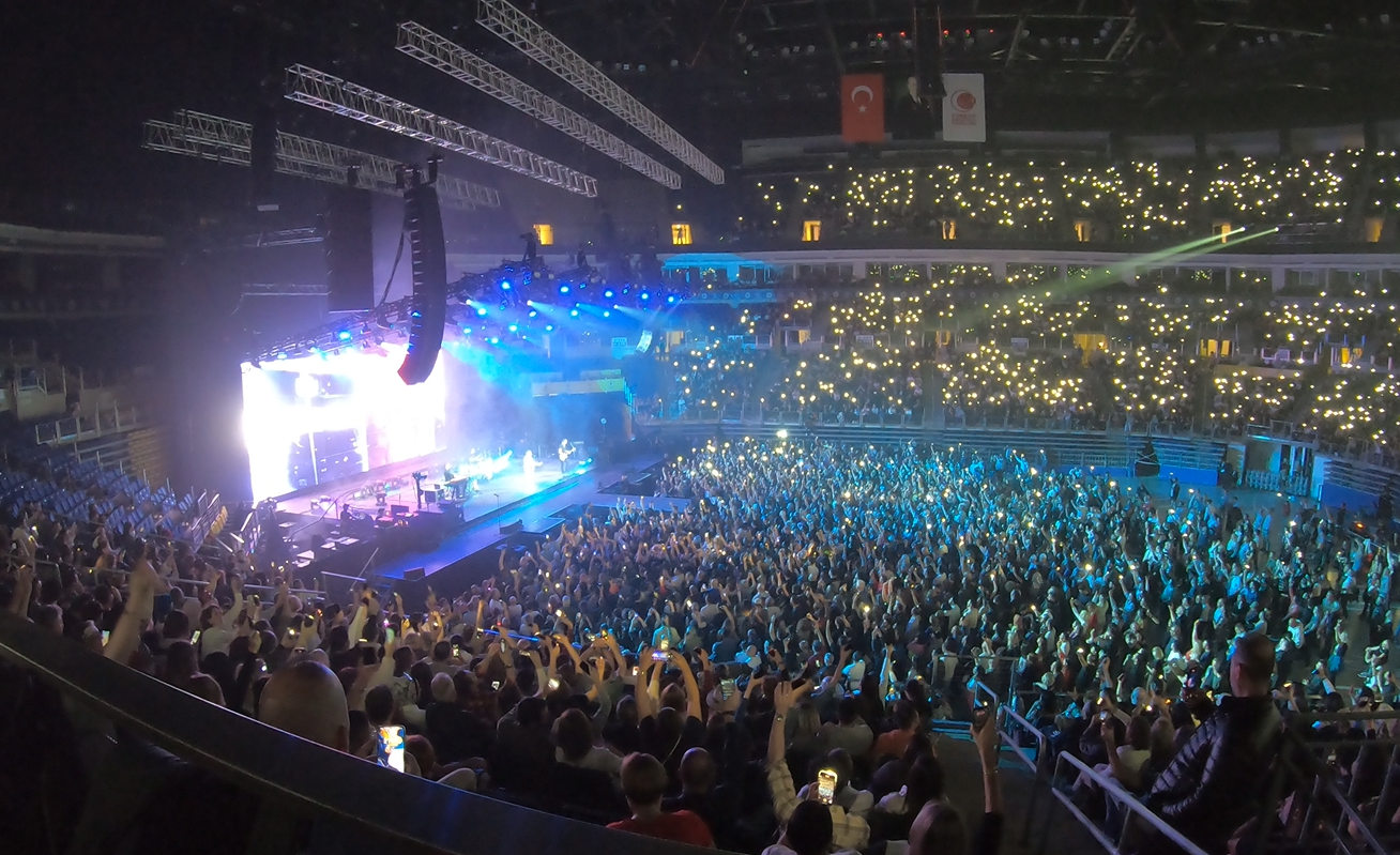 Bryan Adams, 'So Happy it Hurts' world tour makes unforgettable stop in Istanbul