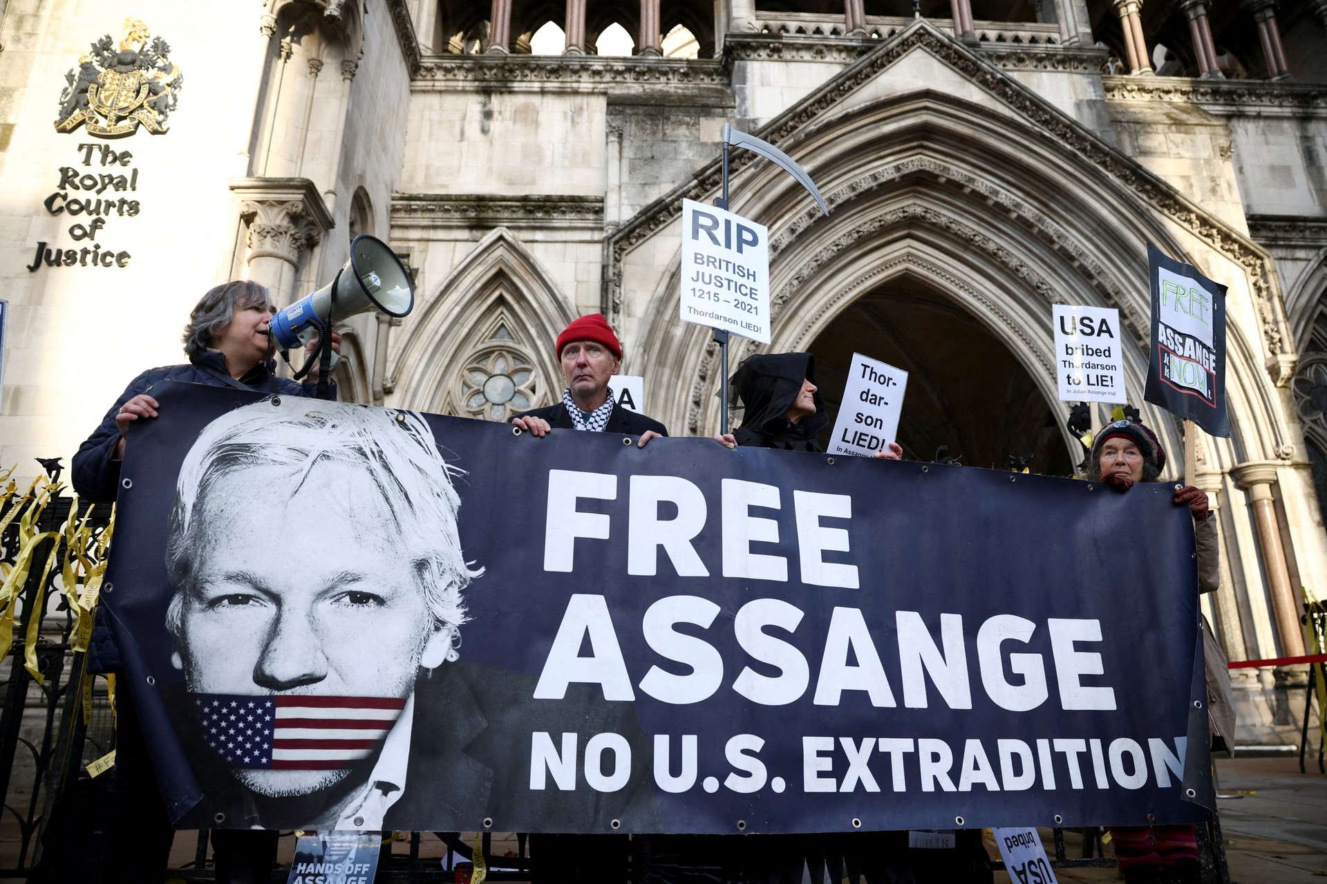 Council of Europe recognizes Julian Assange as a political prisoner