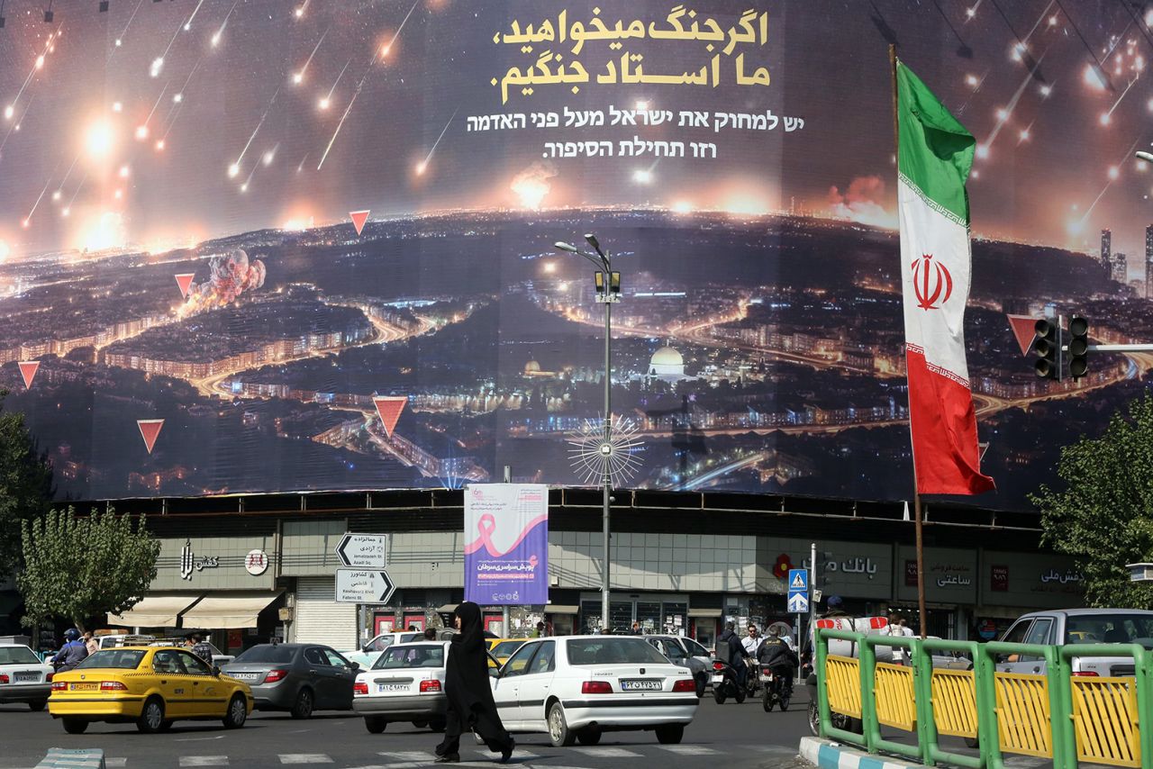 US expands sanctions on Iran