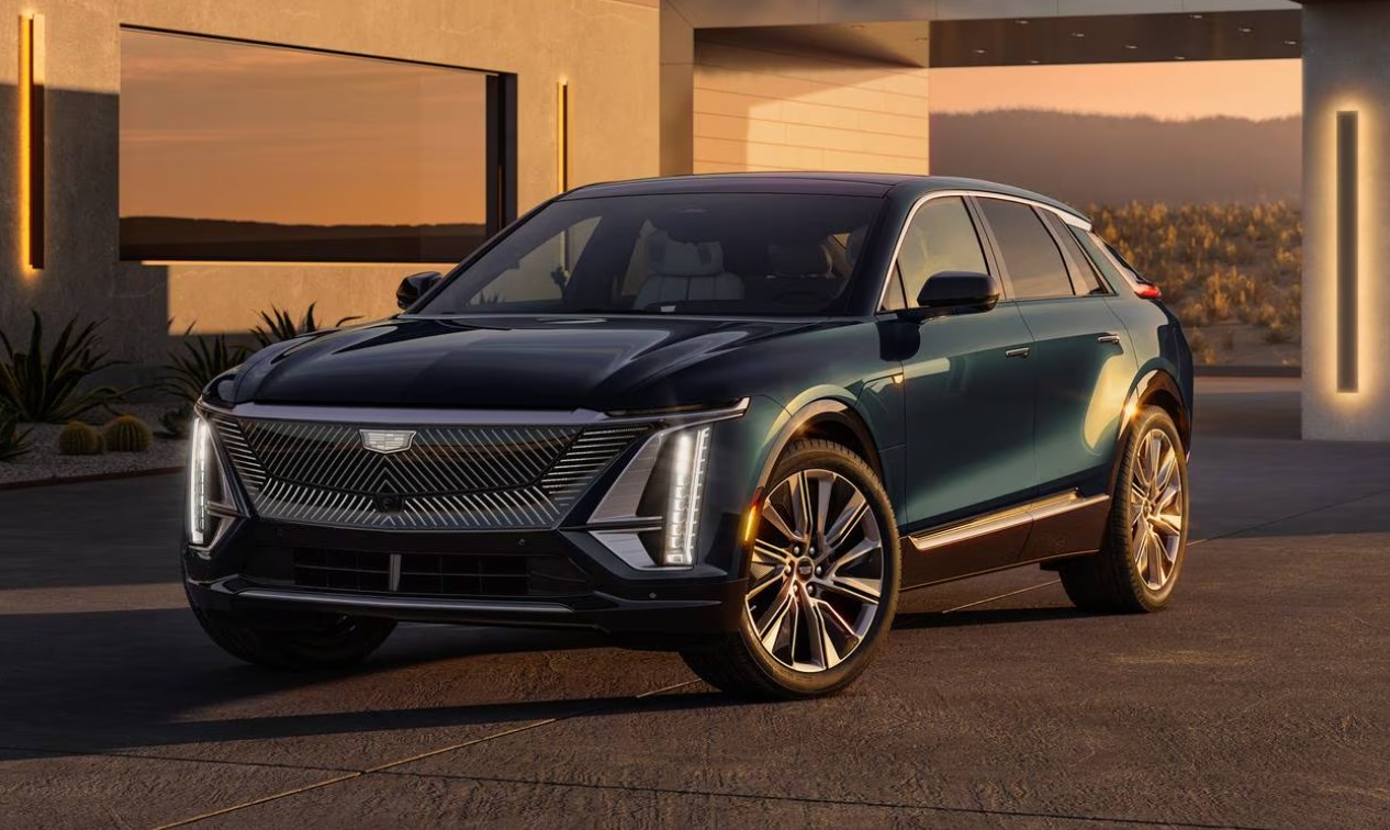 EV Cadillac Lyriq from the US coming to the fair (Photo via mondial. paris/)
