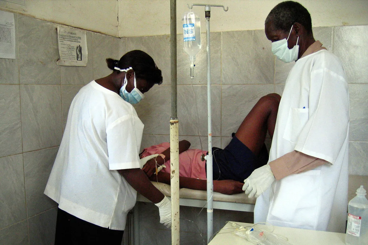Angola Marburg virus patient doctors (AFP)