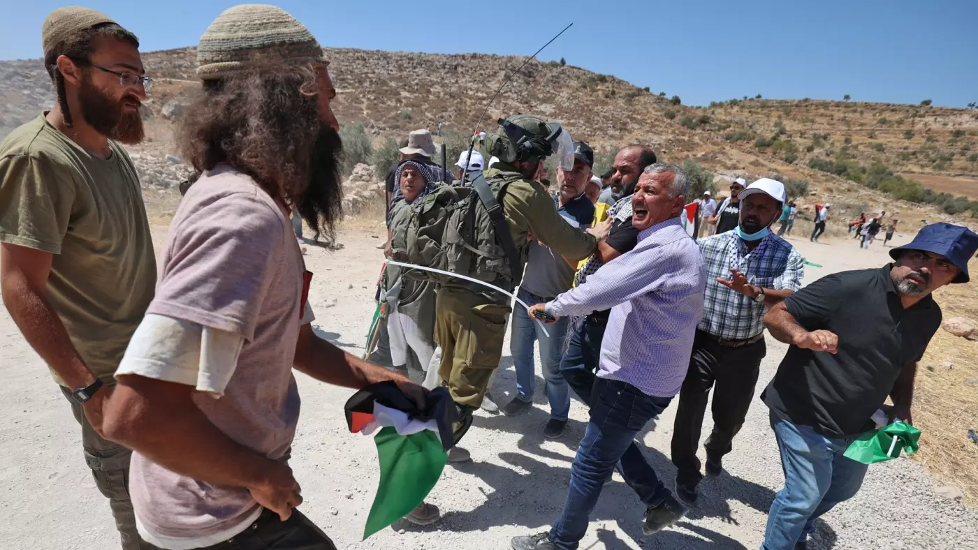 Former Israeli PM accuses Netanyahu of supporting settler violence in West Bank Image