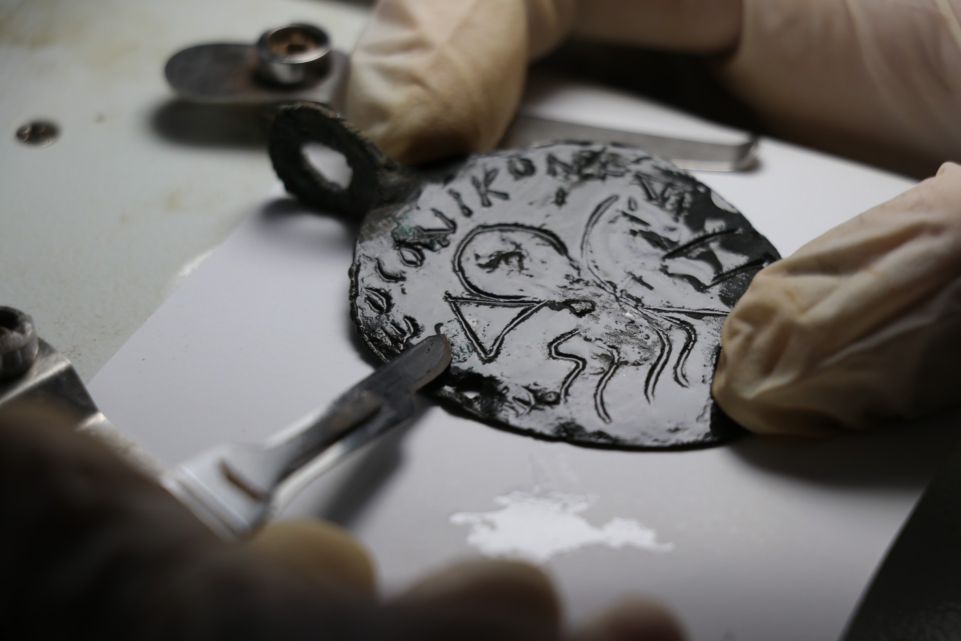 1,600-year-old Prophet Solomon pendant unearthed in Türkiye's Hadrianopolis