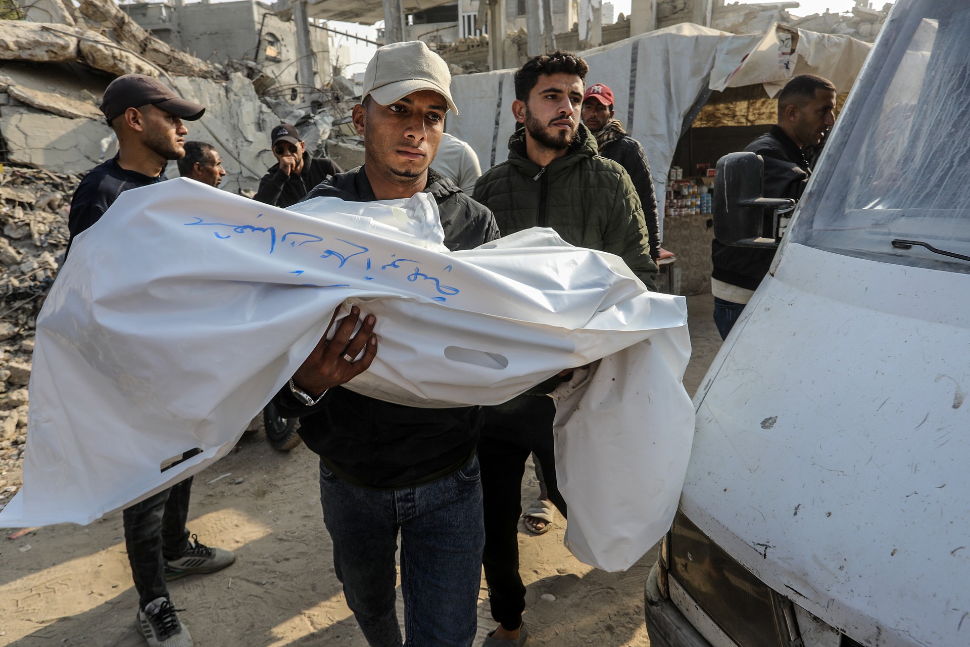 Israeli airstrike kills at least 10 Palestinians in Khan Younis