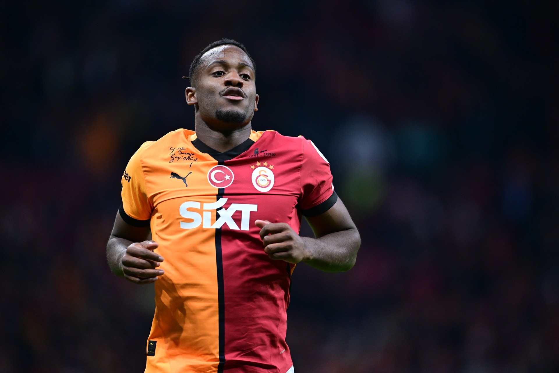 Galatasaray's Batshuayi falls victim to $212K scam