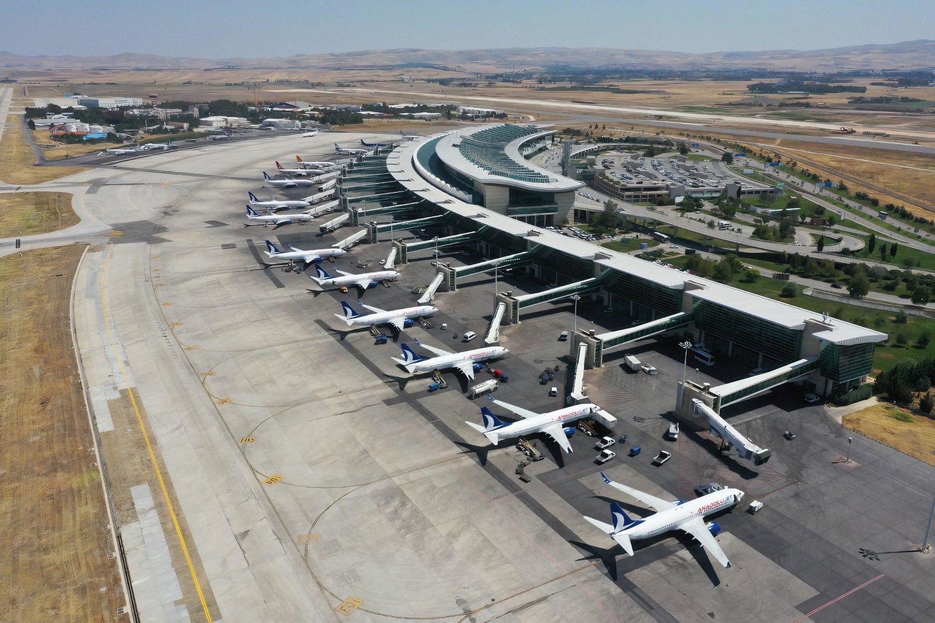 Powerful 6.2-magnitude tremors disrupt air traffic in Istanbul Image
