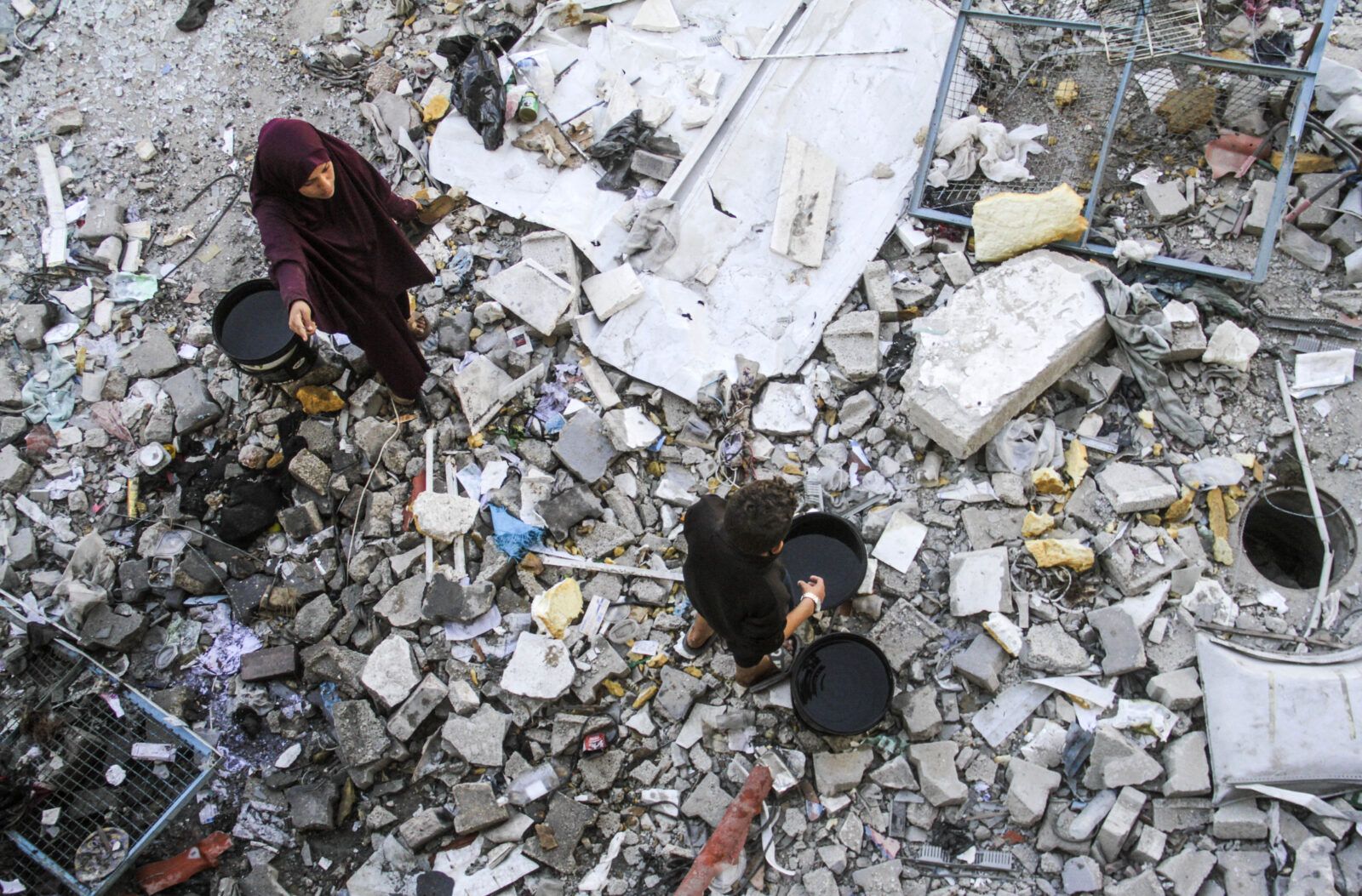 5 journalists killed in Israeli airstrike on press vehicle in Gaza