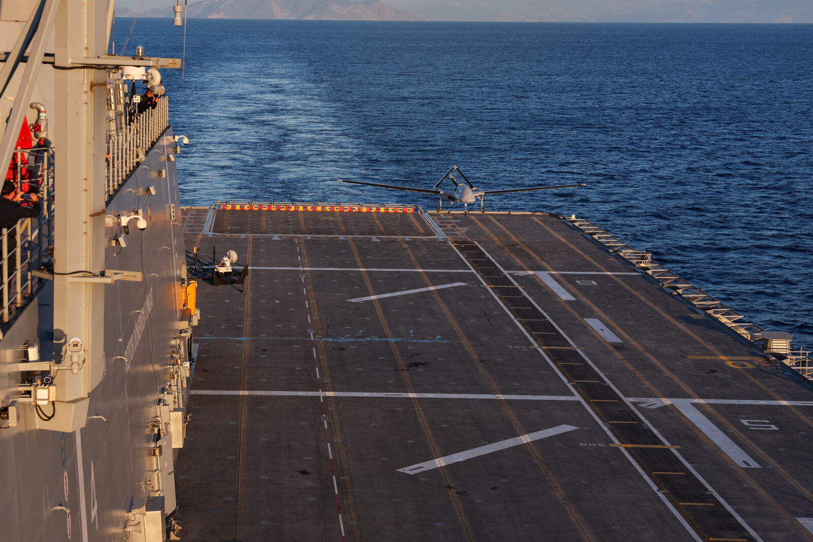 Turkish Bayraktar TB3 drone makes historic first takeoff and landing on TCG Anadolu